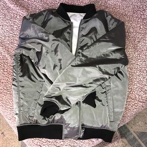 Reversible bomber jacket